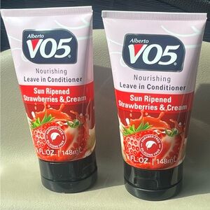Nourishing Leave-in Conditioner - Sun Ripened Strawberries & Cream. Set of 2.